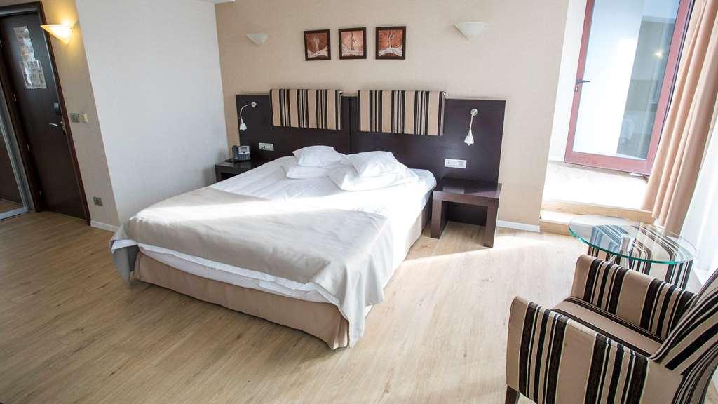 Parliament Hotel 4*